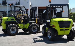 Rough Terrain Forklifts: Essential Features and Applications