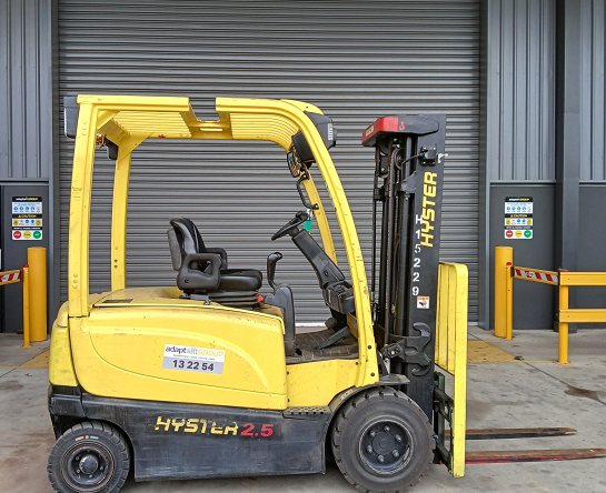 Used Forklift: HYSTER J2.5XN
