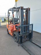 Used forklift: NISSAN 01ZPJ02A25U