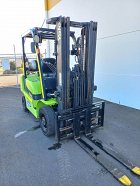 Used forklift: YALE GLP25TKE