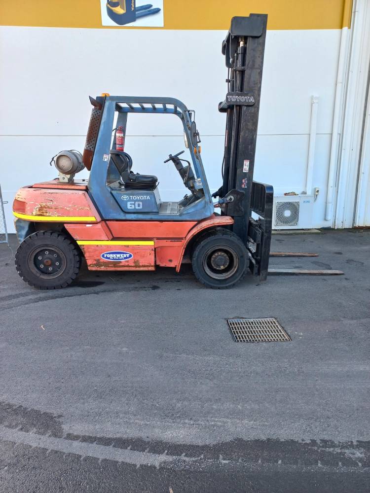 Used forklift: TOYOTA 5FG60 