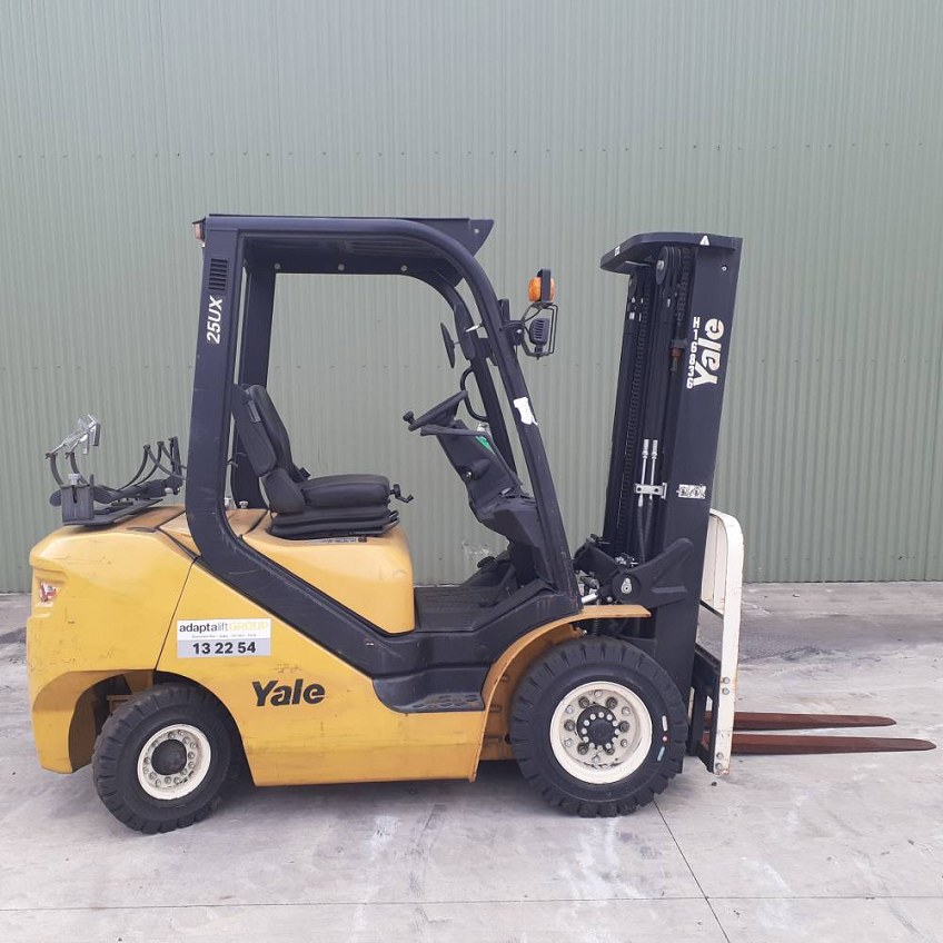 Used forklift: YALE GLP25UX 