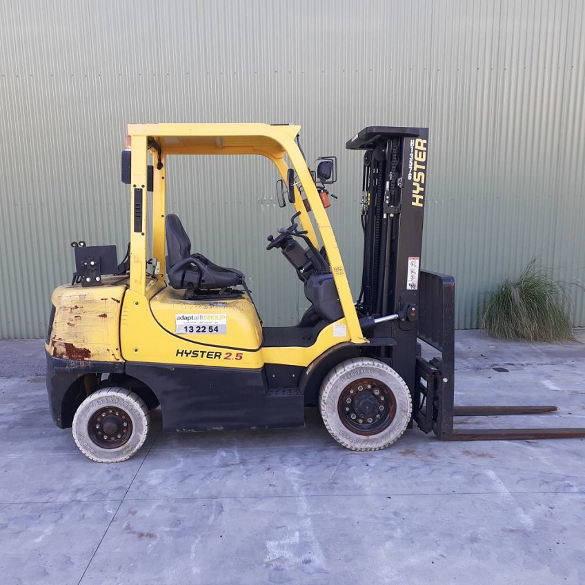 Used forklift: HYSTER H2.5XT 