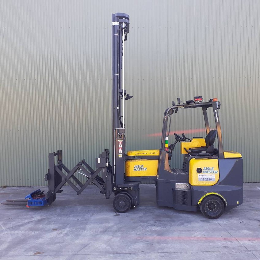 Used forklift: AISLE-MASTER 30WHE 