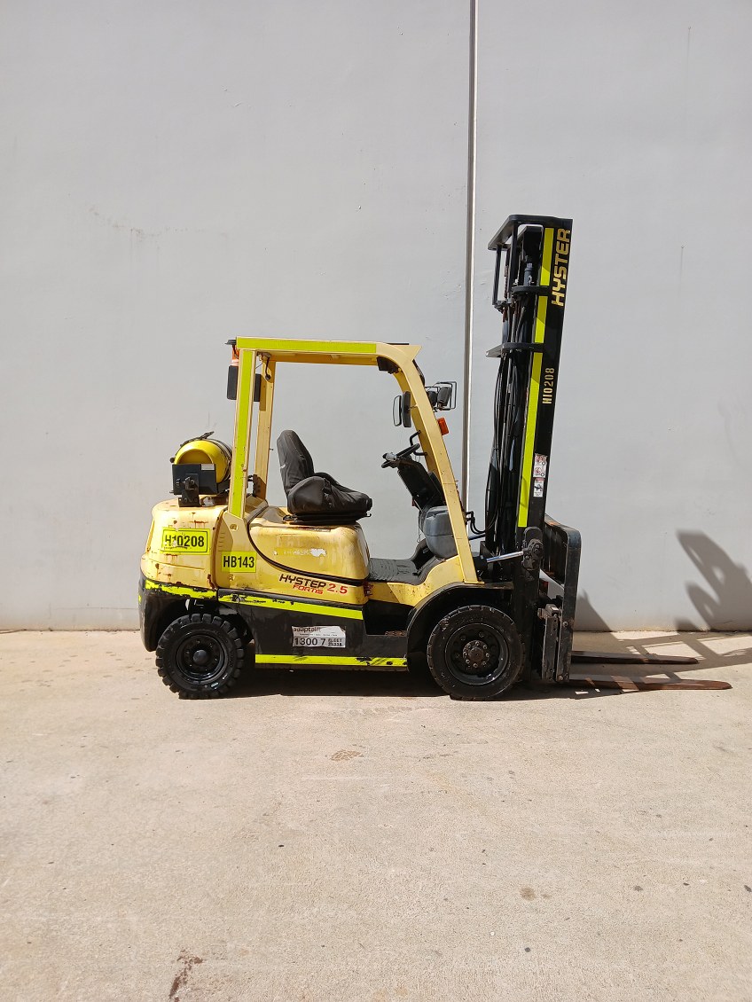 Used forklift: HYSTER H2.5TX 