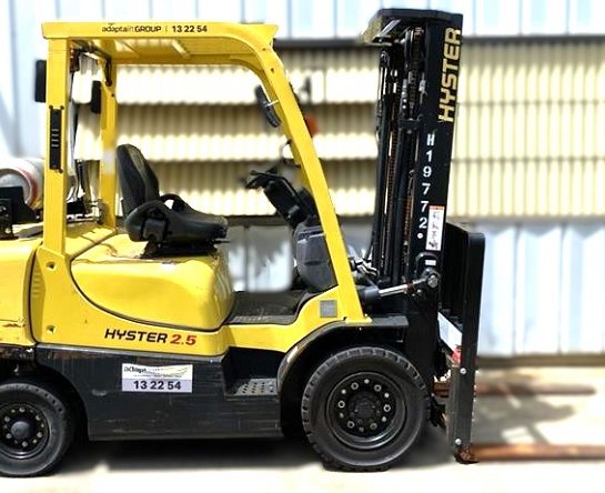 Used Forklift: HYSTER H2.5XT 