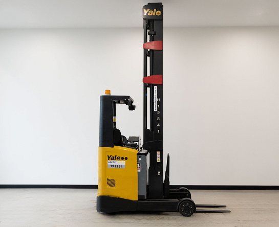 Used Forklift: YALE MR16H 