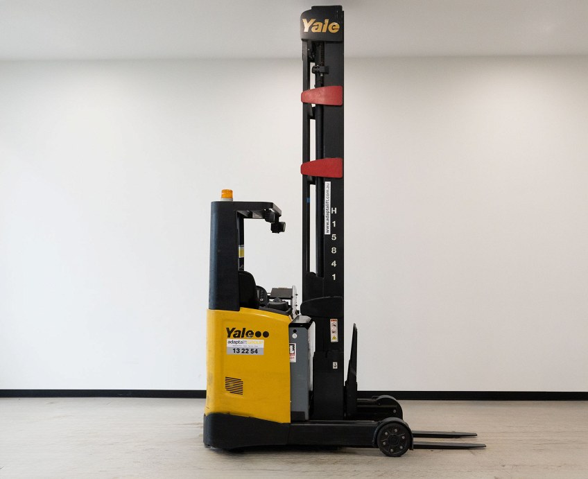 Used forklift: YALE MR16H 