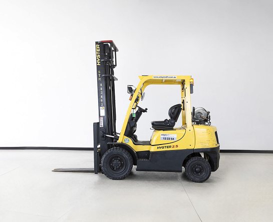 Used Forklift: HYSTER H2.5XT 