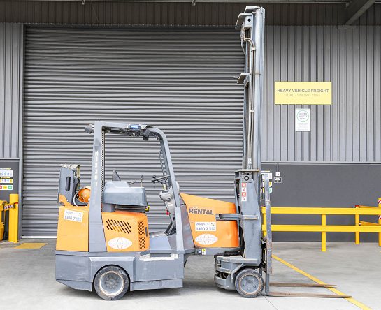 Used Forklift: AISLE-MASTER 20WH 