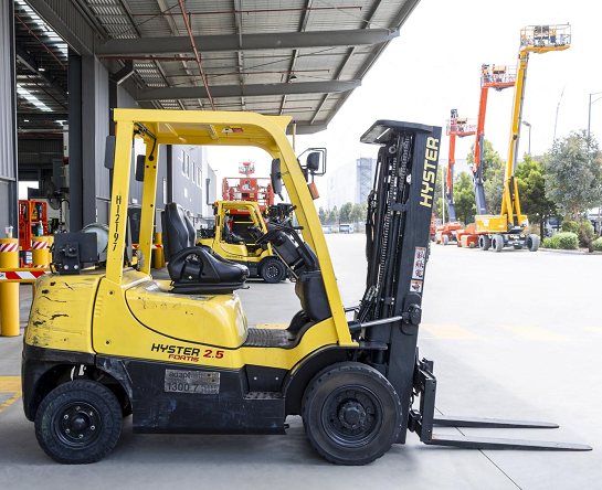 Used Forklift: HYSTER H2.5TX 