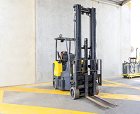 Used forklift: AISLE-MASTER 15E