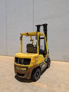 Used forklift: HYSTER H2.5XT