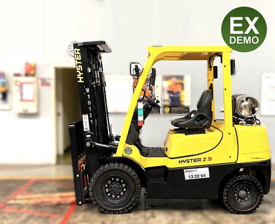 Used Forklift: HYSTER H2.5XT 