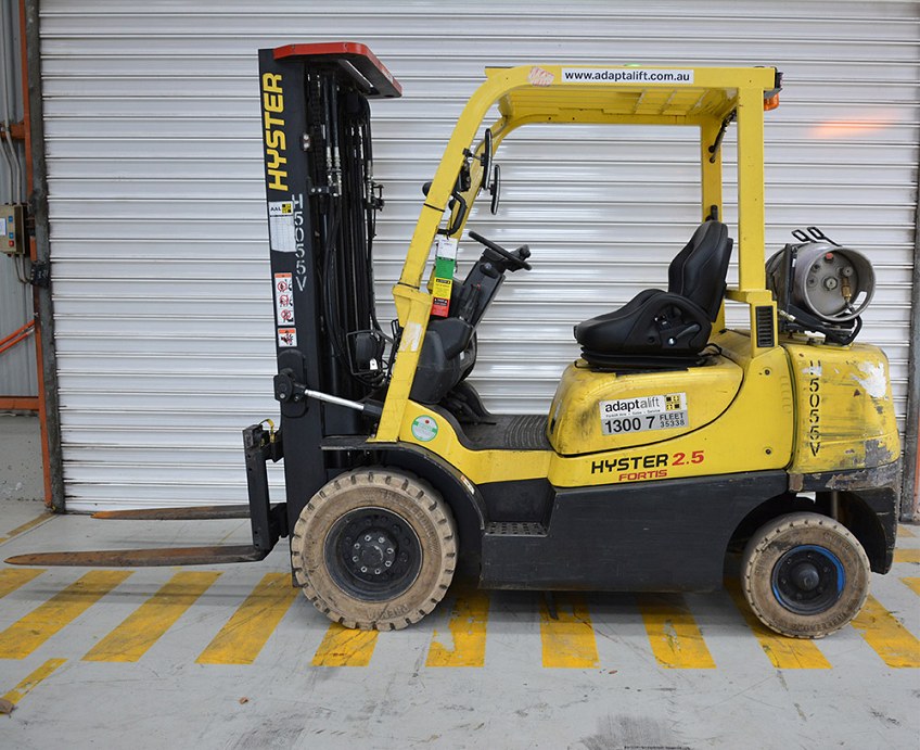 Used forklift: HYSTER H2.5TX 