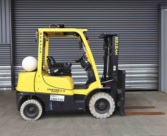 Used Forklift: HYSTER H2.5TX 