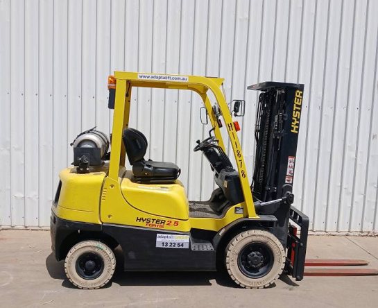 Used Forklift: HYSTER H2.5TX