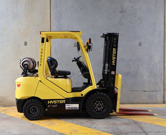 Used Forklift: HYSTER H2.5UT