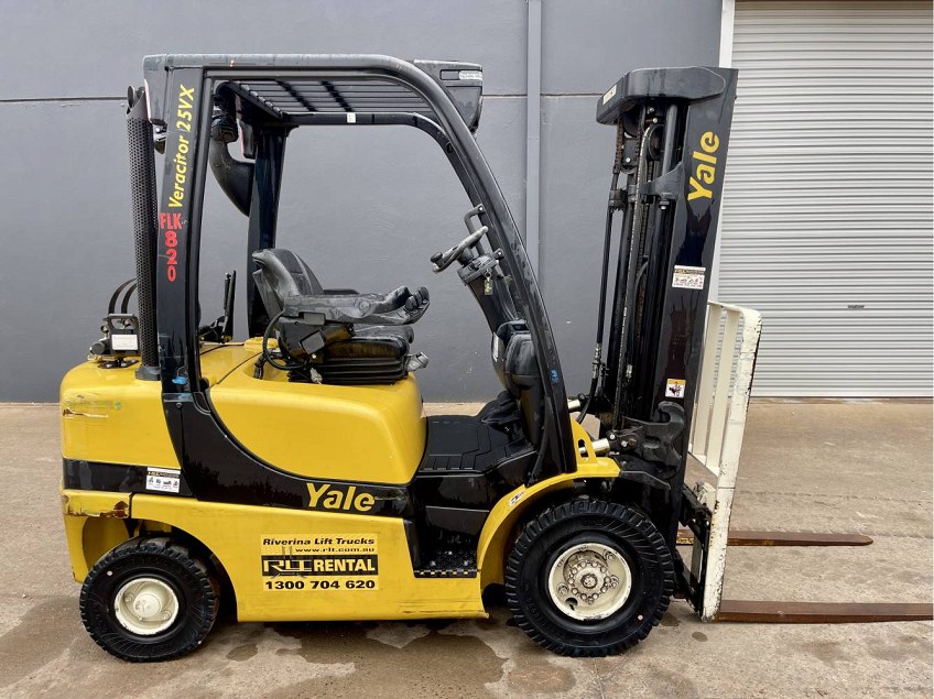 Used forklift: YALE GLP25 