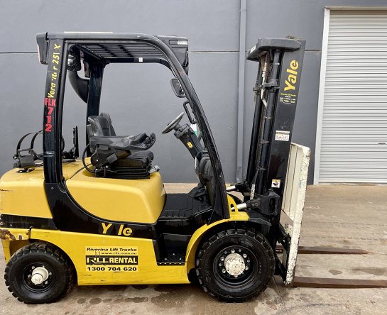 Used Forklift: YALE GLP25 