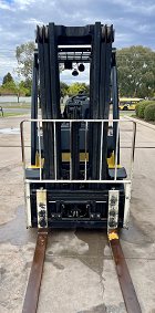 Used forklift: YALE GLP25