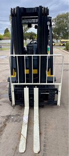 Used forklift: YALE GLP25