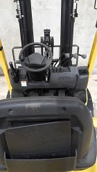 Used forklift: HYSTER H2.5XT