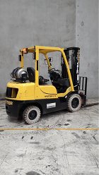 Used forklift: HYSTER H2.5XT