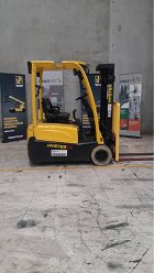 Used forklift: HYSTER J1.8XNT