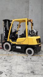 Used forklift: HYSTER H2.5XT